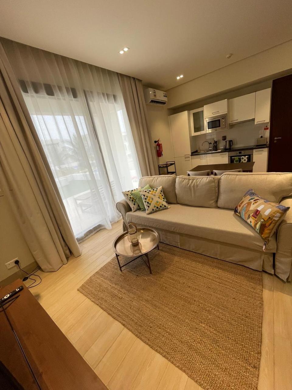 Julia Hawana Apartment